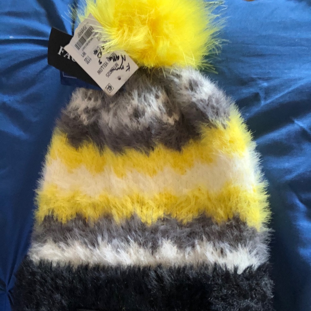 Steve Madden beanie